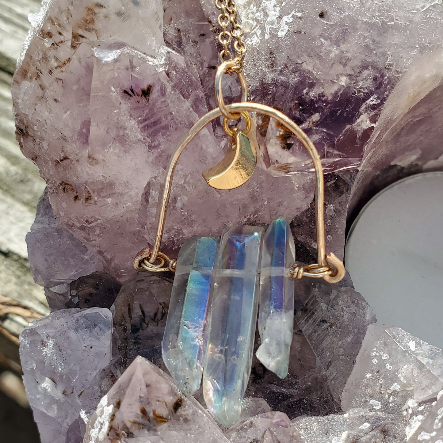 AB Luster Quartz Fan Necklace – Iridescent Power & Lunar Glam