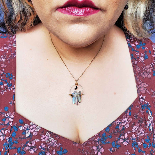 AB Luster Quartz Moon Necklace – Iridescent Radiance & Cosmic Contrast