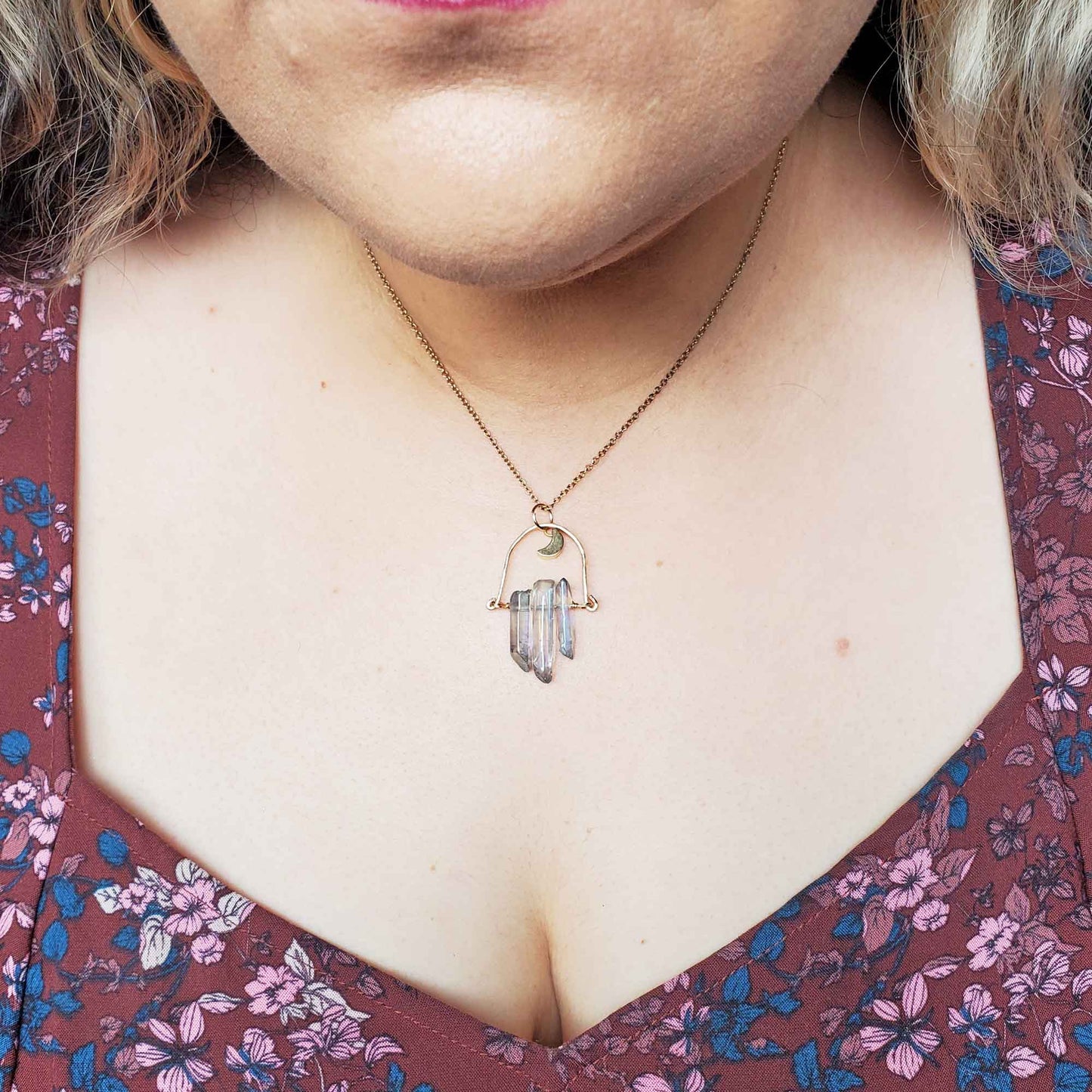 AB Luster Quartz Fan Necklace – Iridescent Power & Lunar Glam