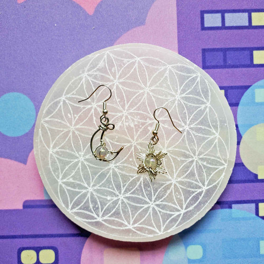 Agate Sun & Moon Earrings – Alignment, Grounding & Cosmic Radiance