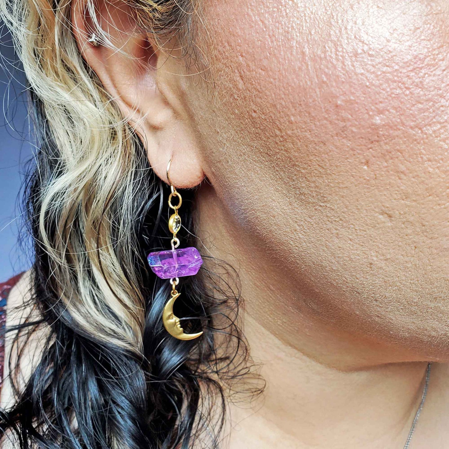 Angel Aura Amethyst Moon Earrings – Spiritual Elevation & Celestial Peace