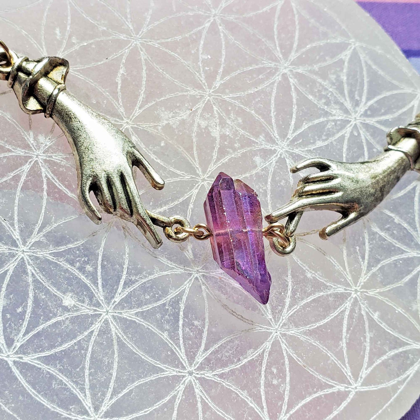 Angel Aura Amethyst Palm Necklace – Divine Guidance & Radiant Protection