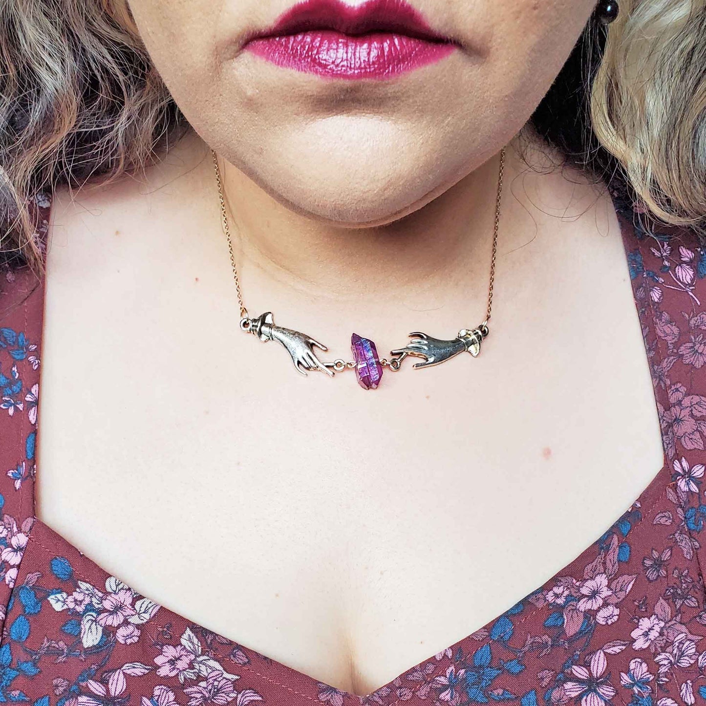 Angel Aura Amethyst Palm Necklace – Divine Guidance & Radiant Protection
